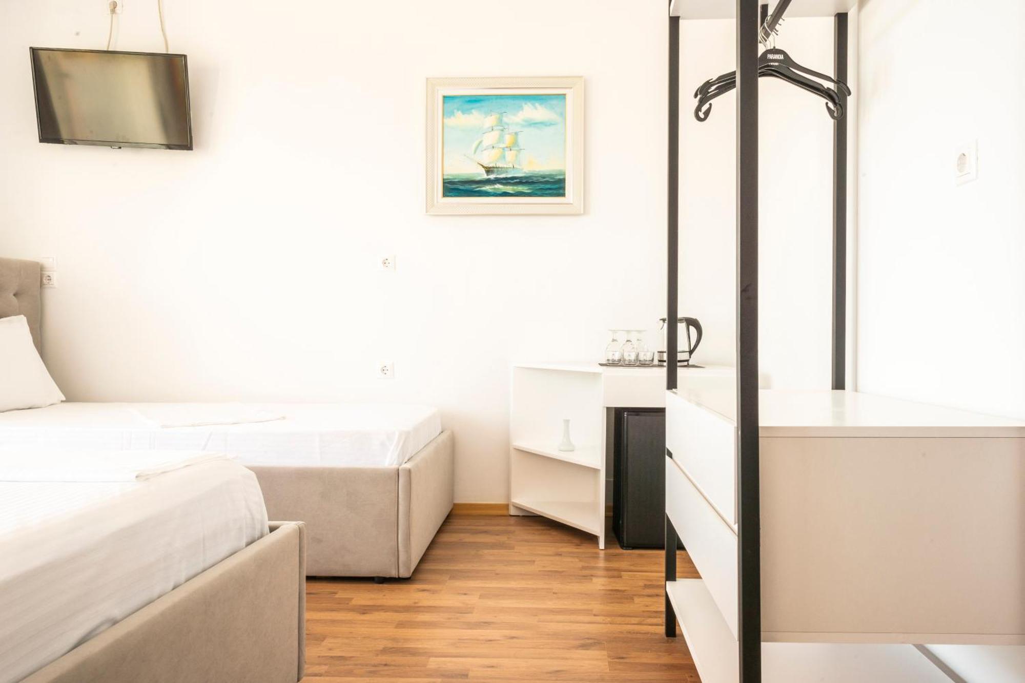 Ionio Rooms Himara Kültér fotó
