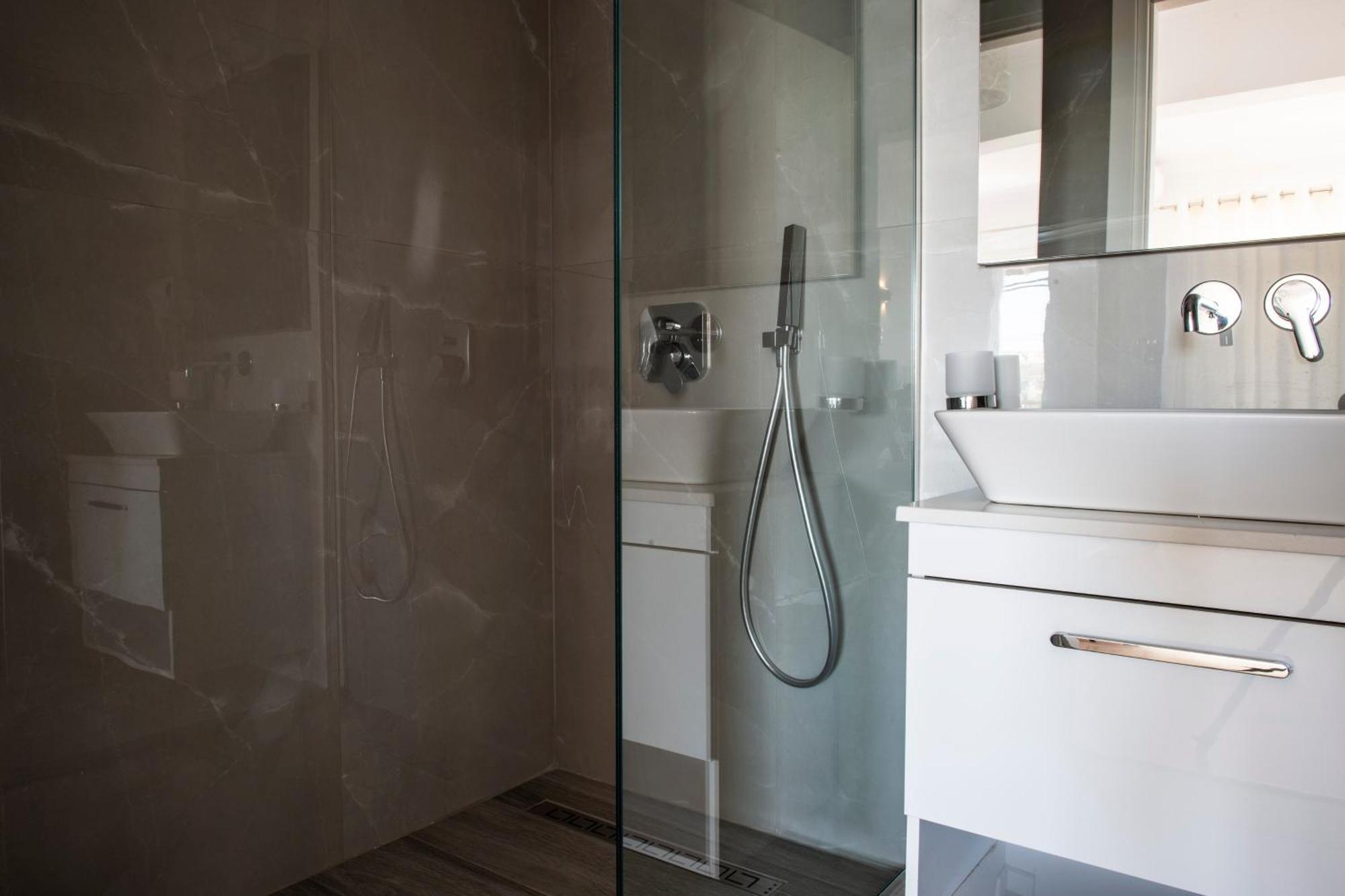 Ionio Rooms Himara Kültér fotó